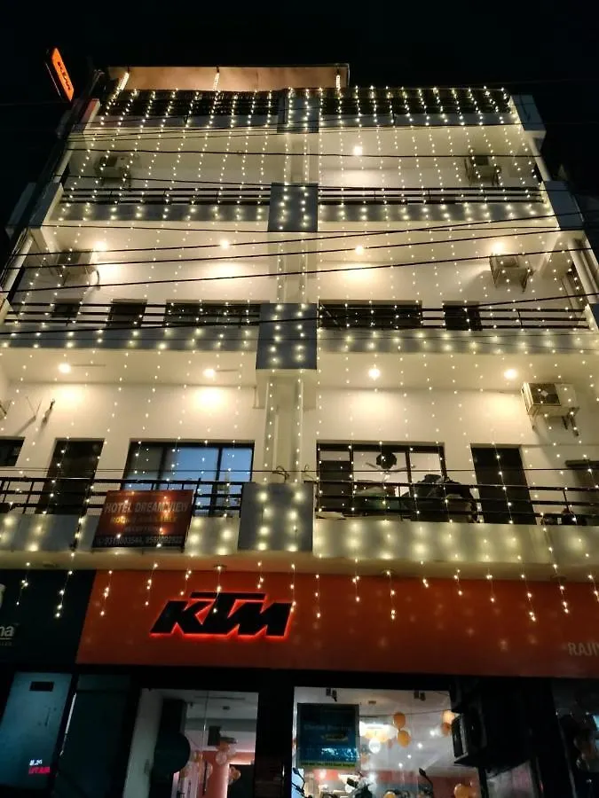 Room With Attach Washroom On Main Road- Rajiv Chowk Gurgaon Gæstehus